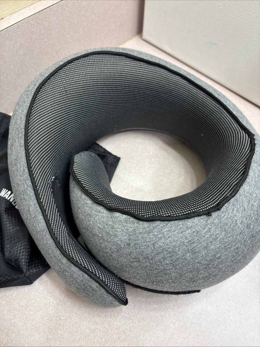 Wander+ Travel Neck Pillow Adjustable Support & Carry Pouch Memory Foam - Picture 3 of 4